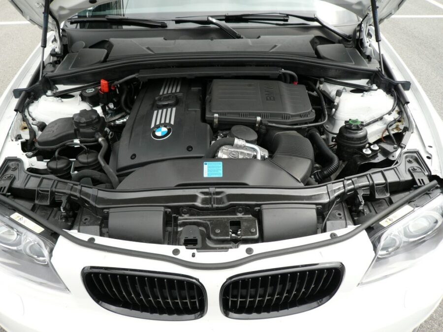 Motorul BMW N54B30