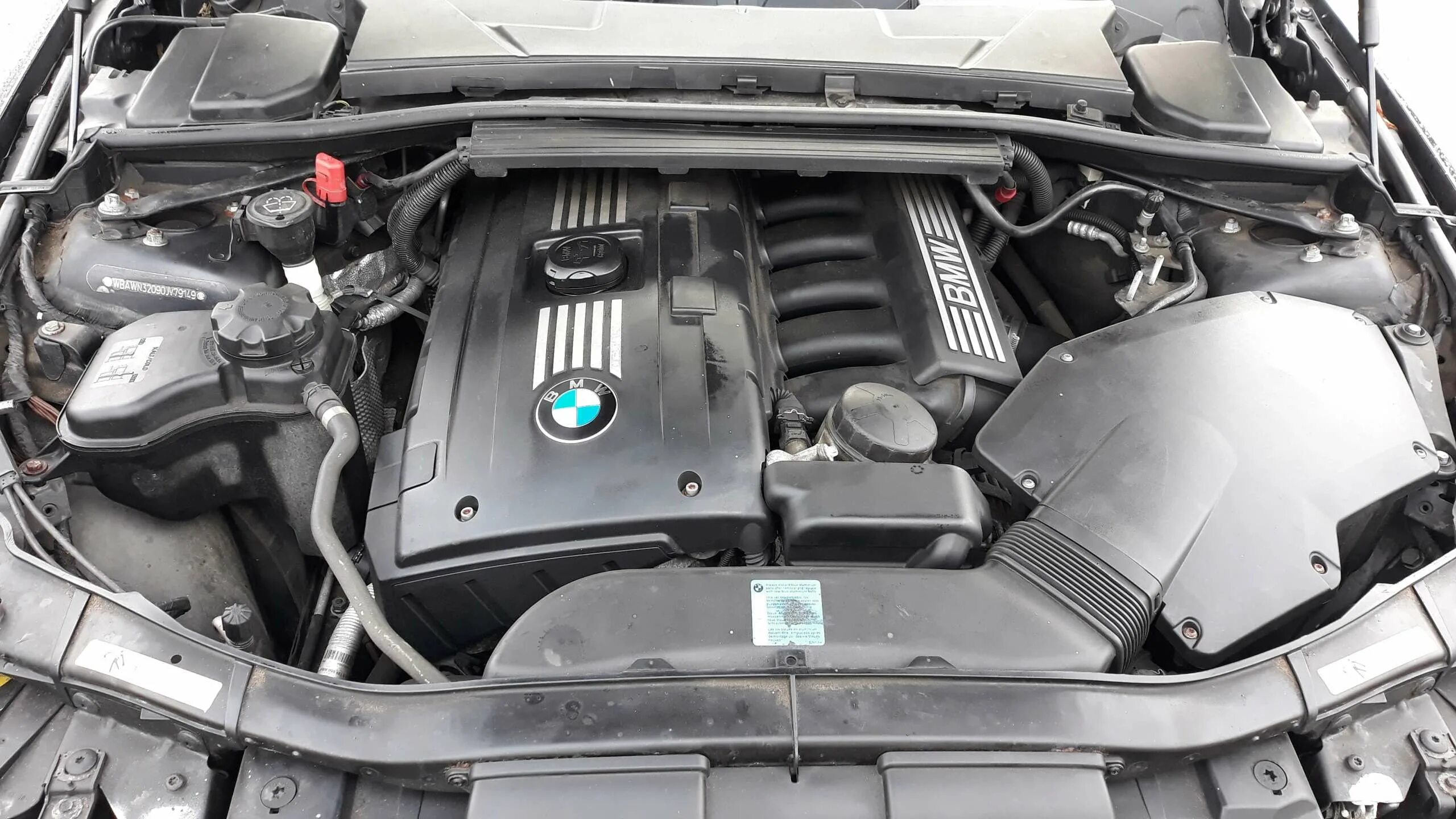 Motorul BMW N53B30