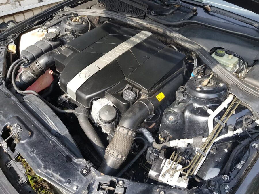 Motorul Mercedes-Benz M112 E37 (3,7 l)