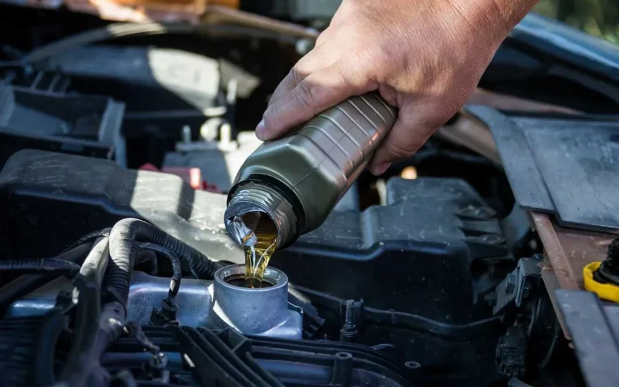 Consumul de ulei de motor: cât de mult ulei ar trebui să fie
