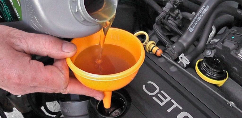 Consumul de ulei de motor: cât de mult ulei ar trebui să fie