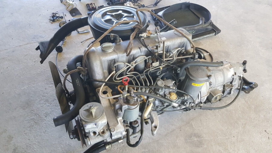 Motor Mercedes OM617 3.0